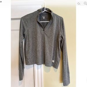 Vuori Heather Gray Crewneck Top